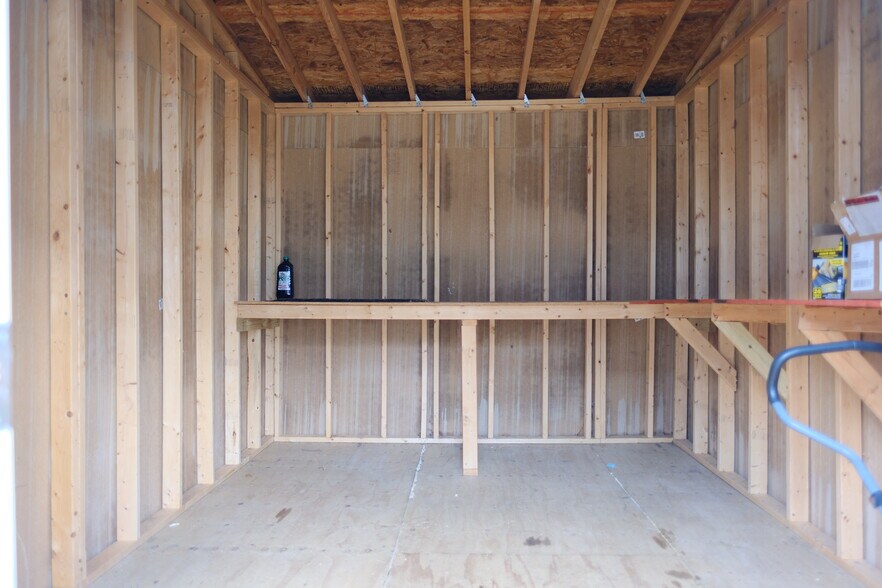Building Photo - 2234 Roanoke Dr