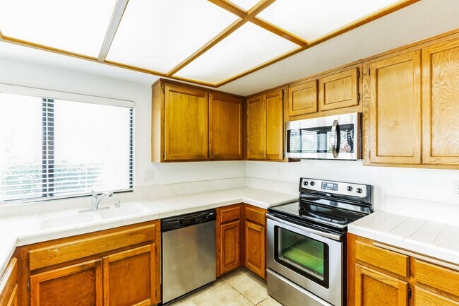 Building Photo - 45324 Driftwood Dr