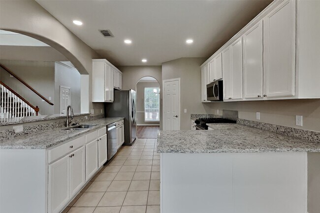 Building Photo - 6714 Village Bridge Dr