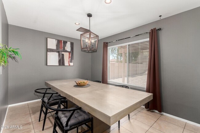 Building Photo - 12106 N 128th Ave