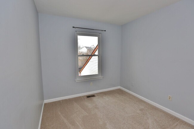 Building Photo - 1519 Sword Dancer Dr
