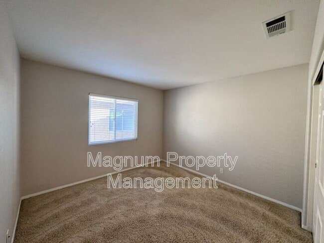 Building Photo - 30906 Crystalaire Dr