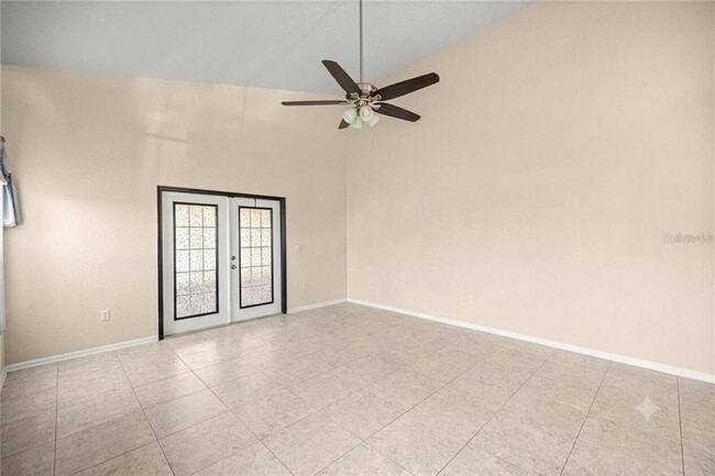 Building Photo - 5438 SW 49th Ave