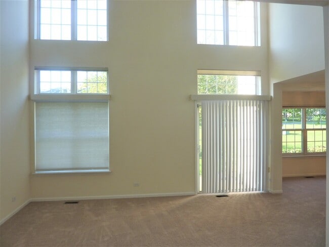 Building Photo - 2978 Belle Ln
