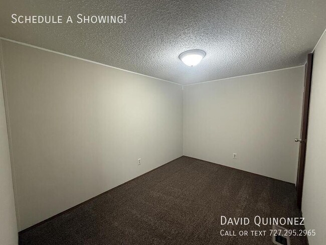 Building Photo - 6706 Country Ln