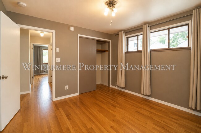 Building Photo - Three Bed Rambler on large fenced corner lot with patio