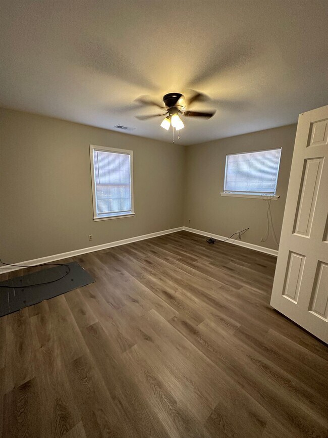 Building Photo - 2760 Bragg Ln