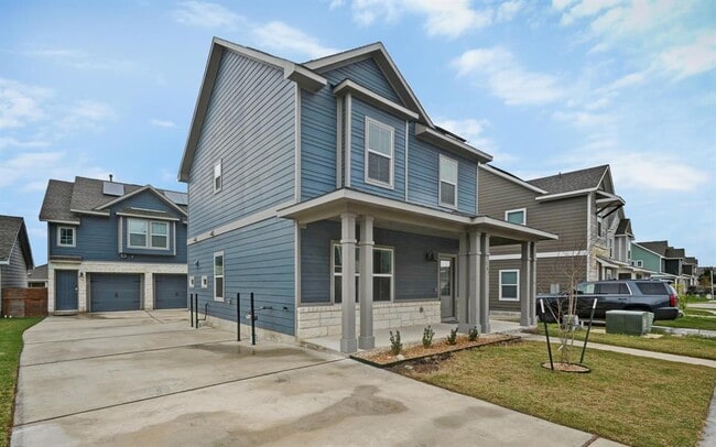 Building Photo - 167 Rioja