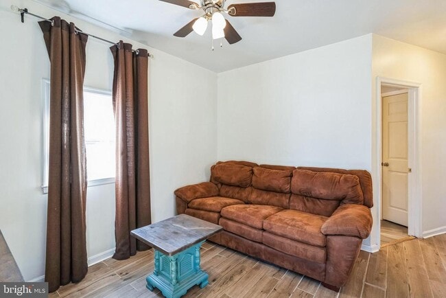 Building Photo - 18623 Bells Hotel Pl