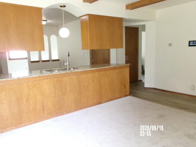 Building Photo - 18620 Midland Pl