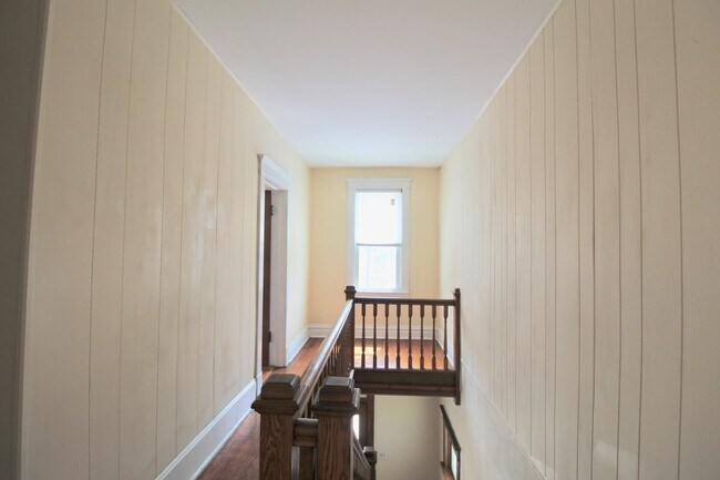 Building Photo - 609 Collicello St