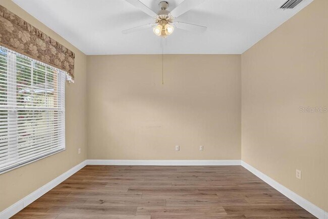 Building Photo - 5605 Hawklake Rd