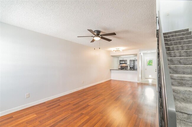 Building Photo - 4907 W McElroy Ave