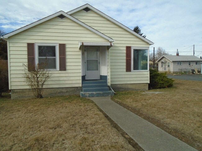 Building Photo - 1012 Pleasant Ave