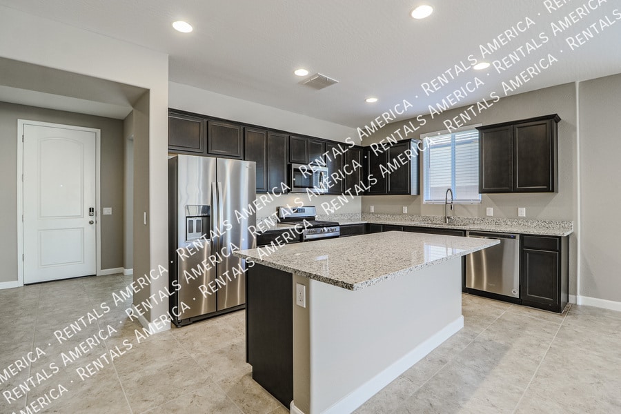 Building Photo - 8482 W Sonoma Way