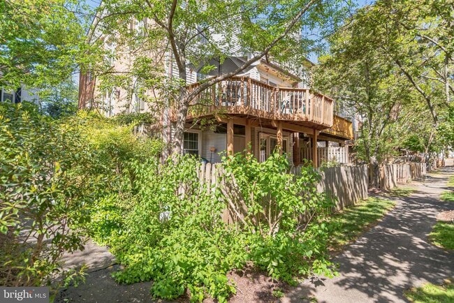 Building Photo - 6156 Wellington Commons Dr