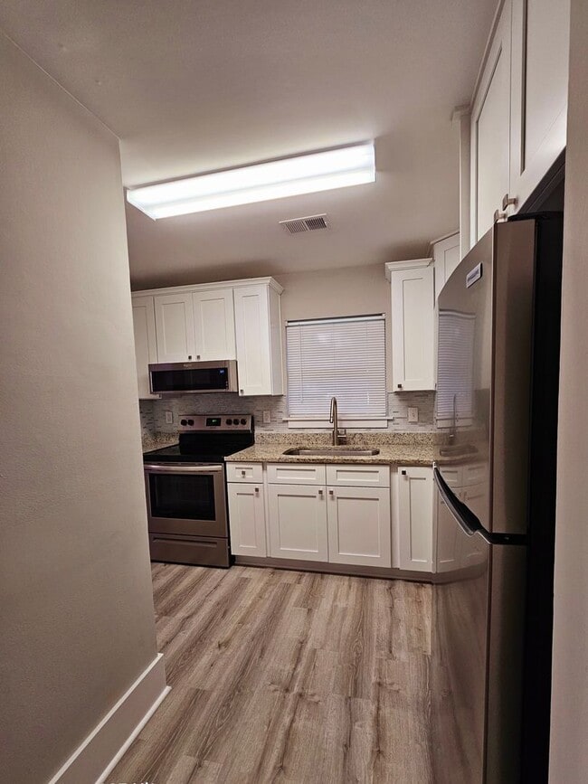 Building Photo - Beautiful updated 1 bedroom 1 bath in Conway