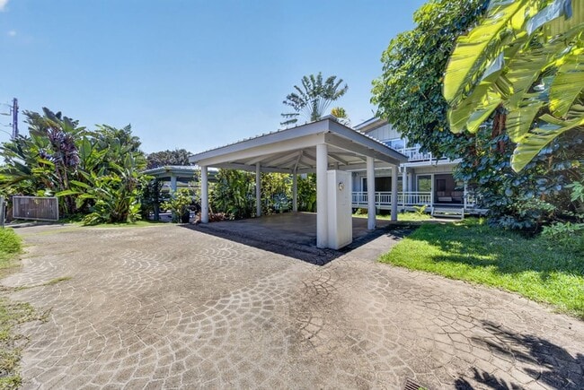 Building Photo - 59-60 Huelo Street