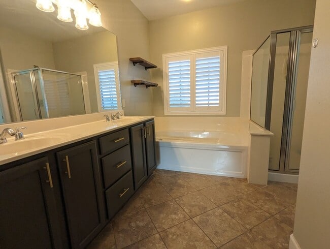 Building Photo - 8213 Fowler Falls Ct