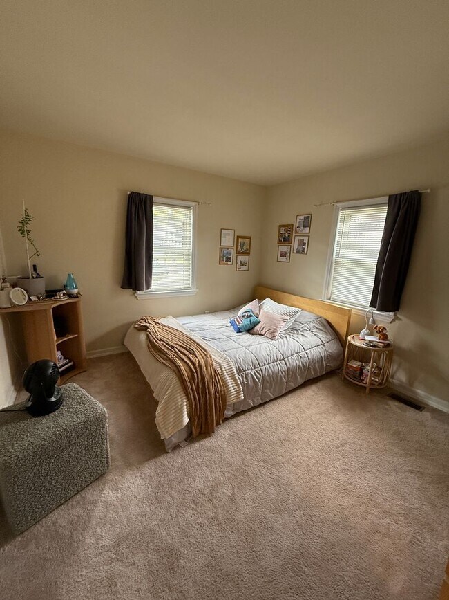 Building Photo - 1 bedroom | 1 bath - Oaklyn, NJ
