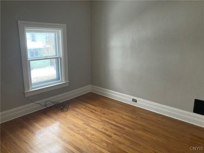 Building Photo - 206 Arlington St