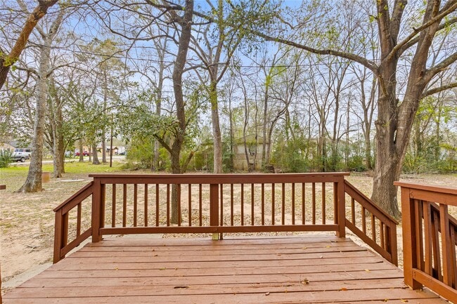 Building Photo - 804 Avenue I