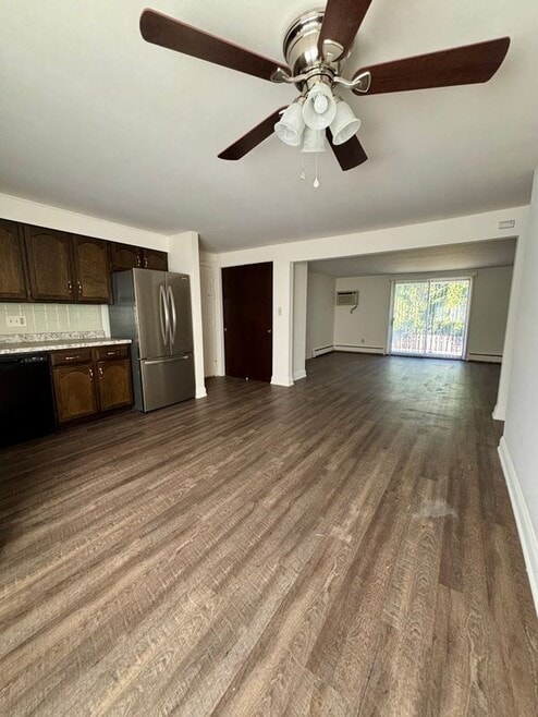 Building Photo - 21 Losson Garden Dr