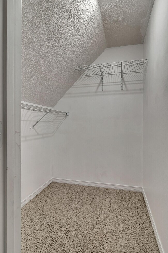 Building Photo - 467 Sandy Ridge Cir