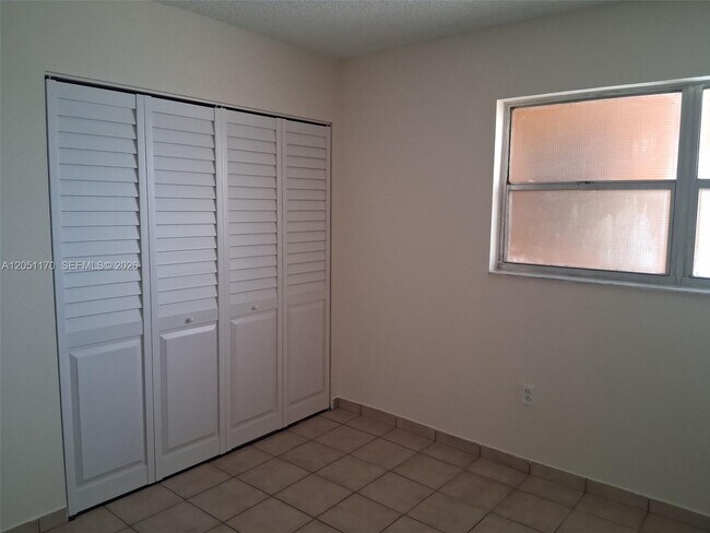 Building Photo - 6200 W Flagler St