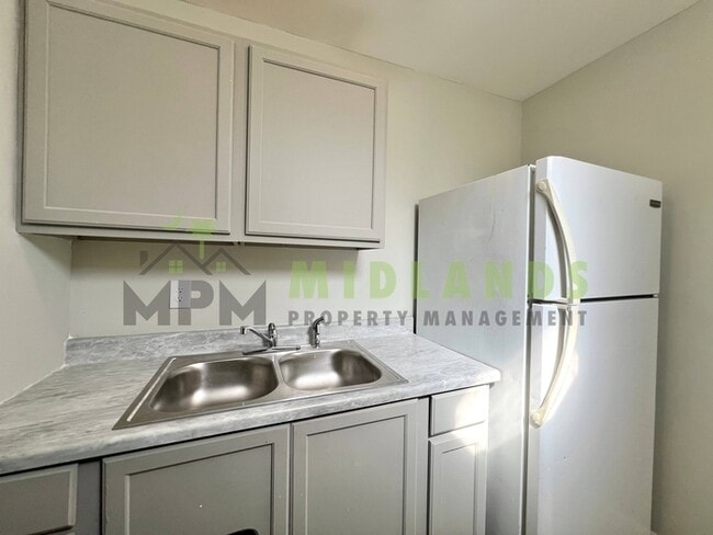 Building Photo - 290A Browning Court