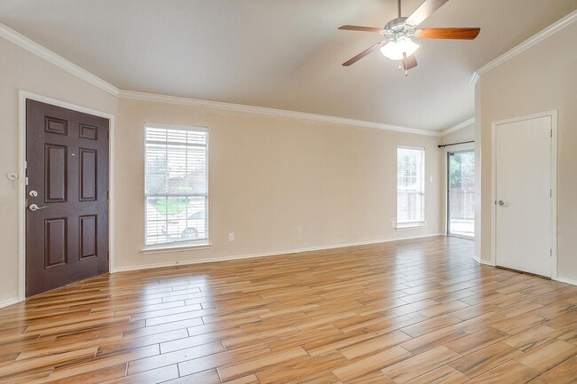 Building Photo - Amazing 3 Bed 2 Bath Rental in Alexandra Meadows- Eagle Mountain ISD- 76131