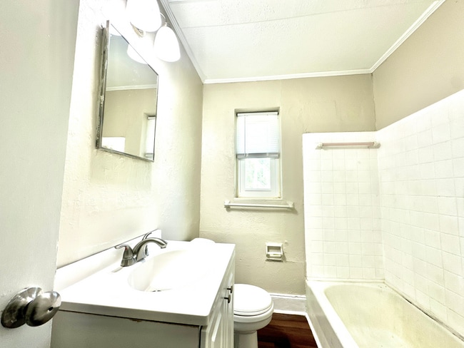 Building Photo - 2324 Sterling Pl