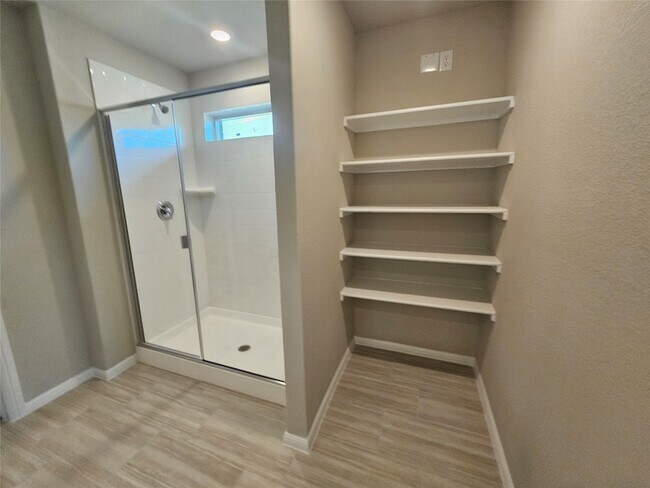Building Photo - 417 Blanco Dr