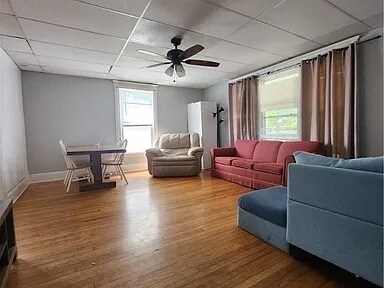 Building Photo - 718 Clarendon St