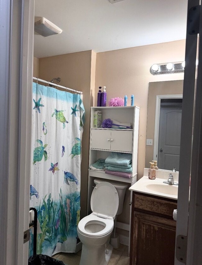 Building Photo - *** Move-in SPECIAL - $2395.00 ***