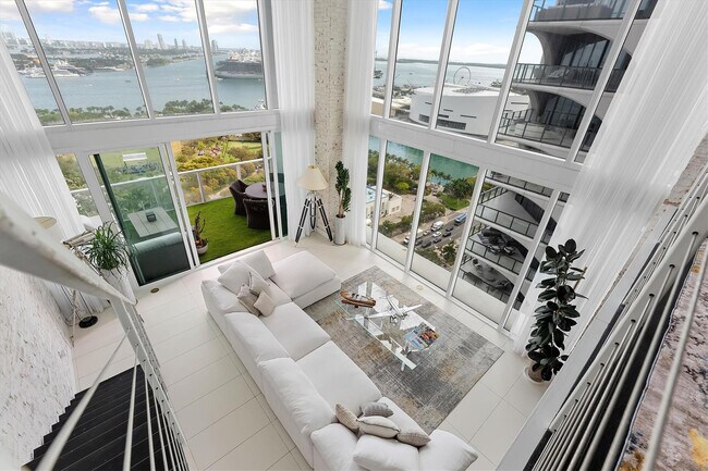 Building Photo - 1040 Biscayne Blvd