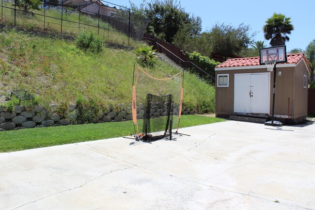 Building Photo - 1754 Hampton Ct