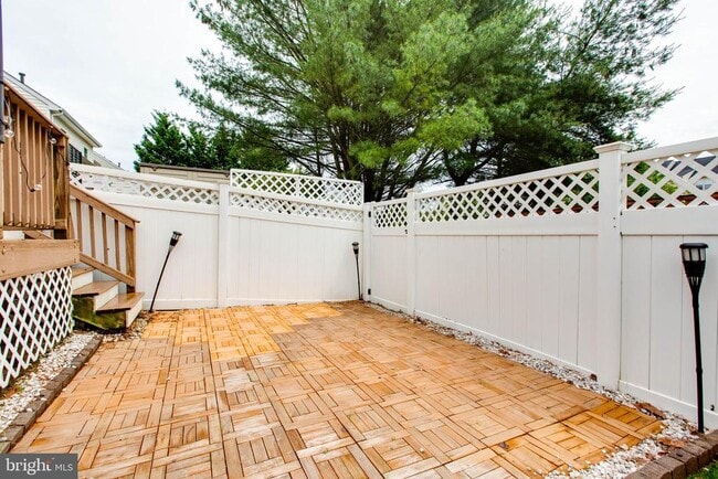 Building Photo - 8125 Gray Stone Ln