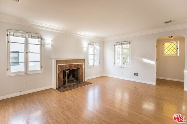 Building Photo - 2230 Midvale Ave