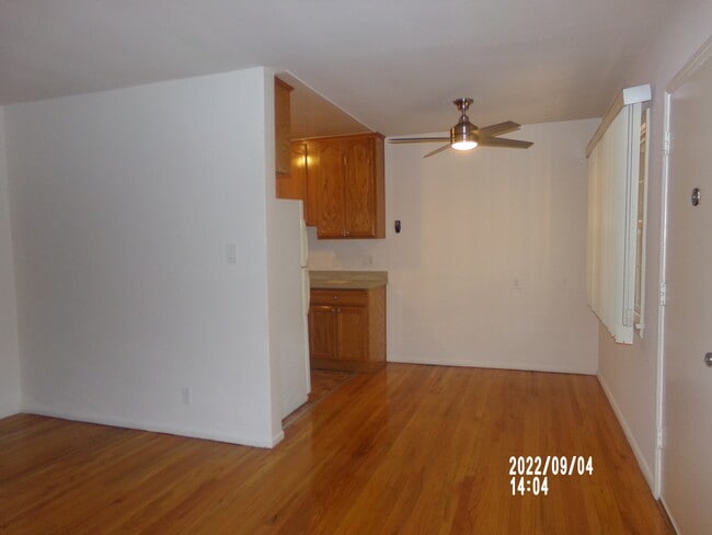 Building Photo - 11618 Riverside Dr