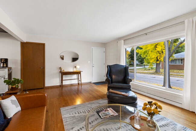 Building Photo - 426 E Ohio Ave