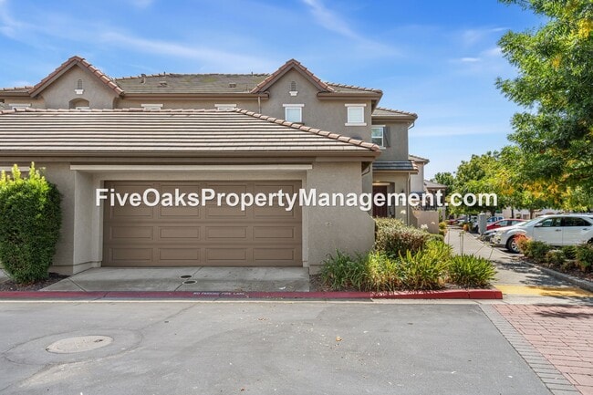 Building Photo - 101 Matisse Ln