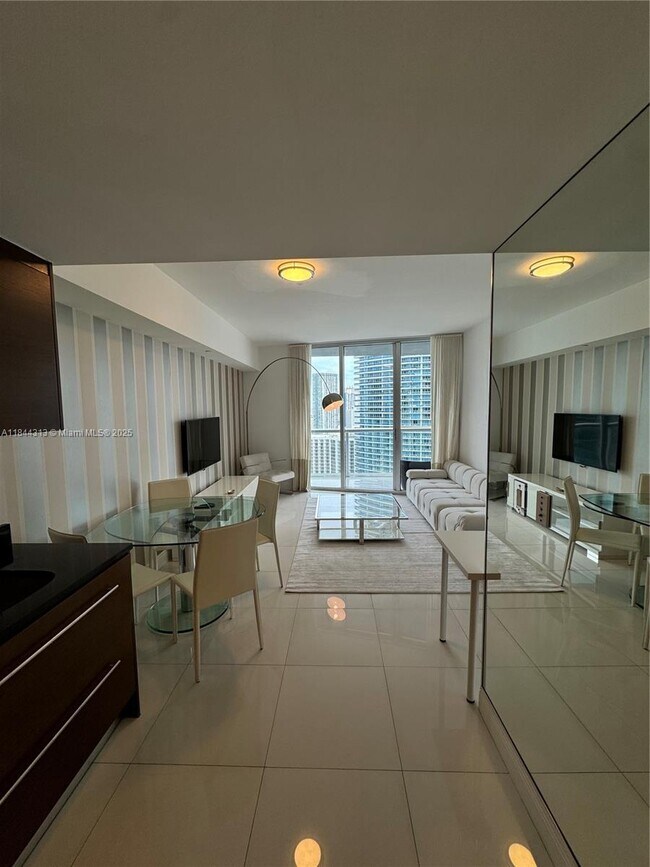 Building Photo - 465 Brickell Ave