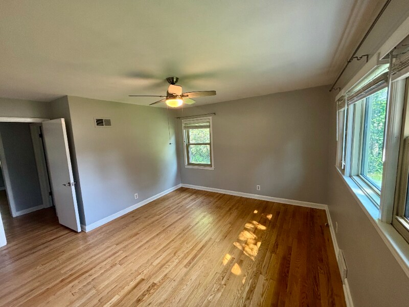 Building Photo - 3265 Burlawn Pkwy