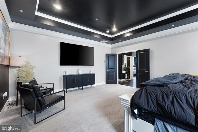 Building Photo - 5680 Lewis Carroll Dr