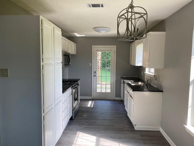 Building Photo - 755 Cherub Ct