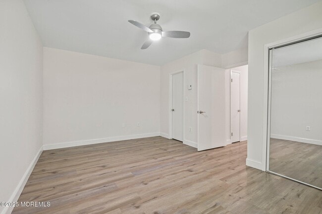 Building Photo - 60 Amberly Dr