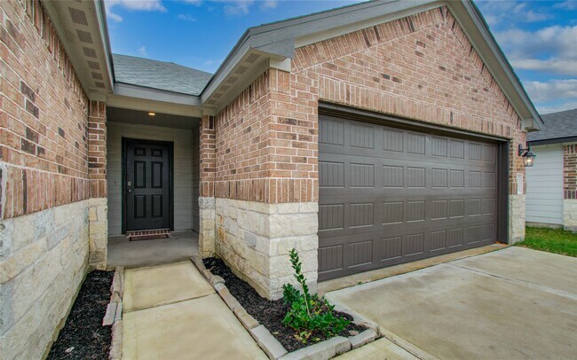 Building Photo - 1206 Cattle Chute Ct