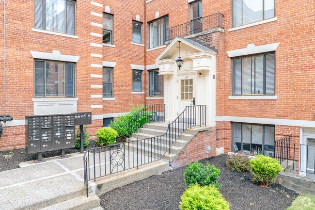 Building Entrance - Cedar Arms