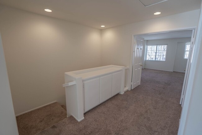 Building Photo - The Palisades -  3 Bedroom Townhome for Rent in Stevenson Ranch!